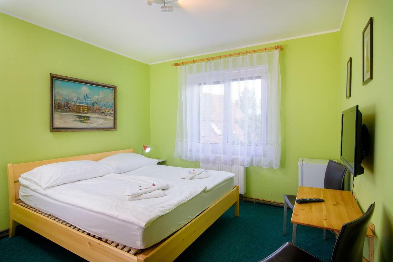 Hotel Max Prague Extérieur photo